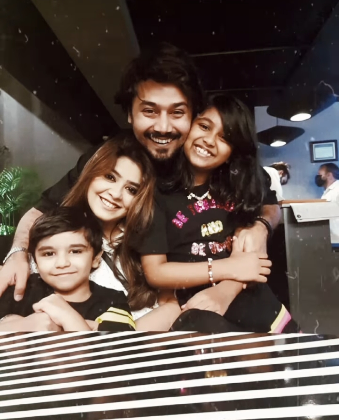 Ali Abbas' Tips For Parents To Handle Their Children | Reviewit.pk