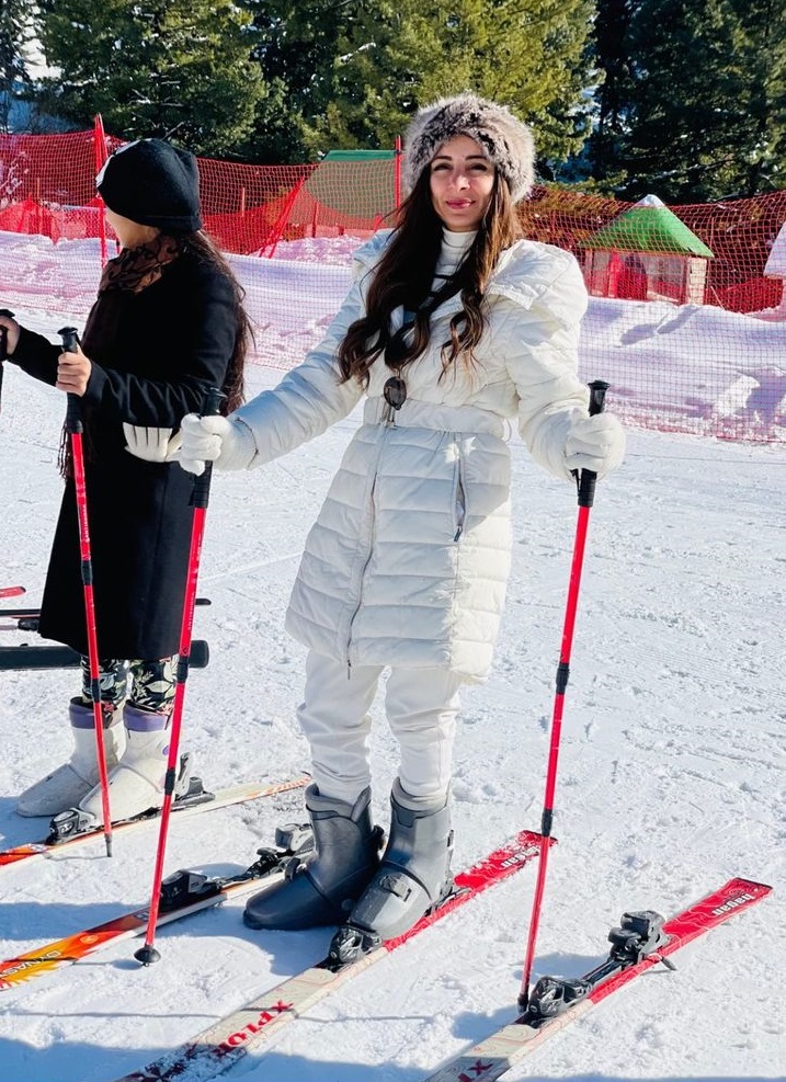 Sarwat Gilani And Fahad Mirza With Kids At Skiing Trip In Malam Jabba