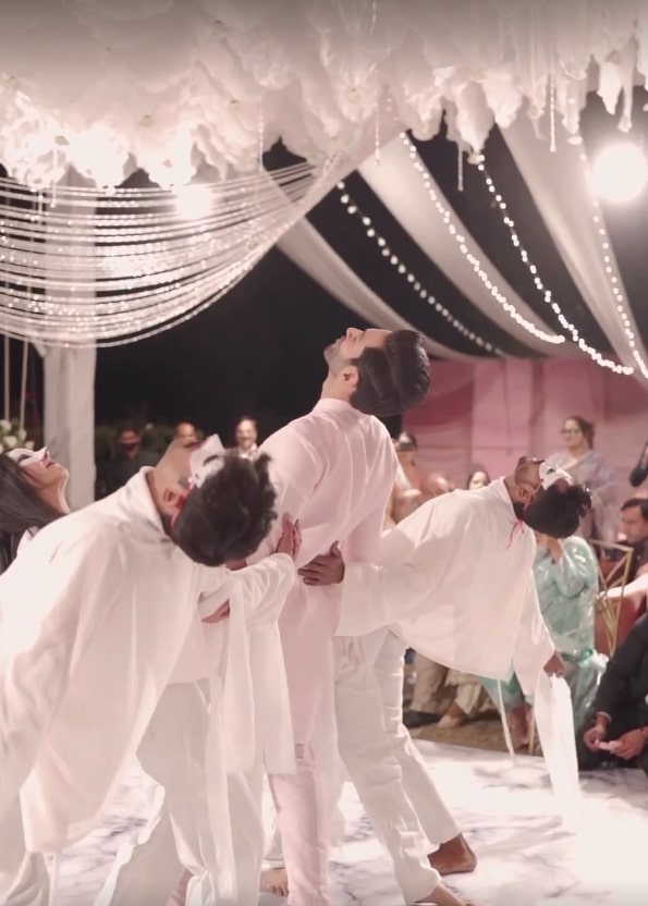 Arslan Khan's Filmy Dance Performance For Wife Hira Khan