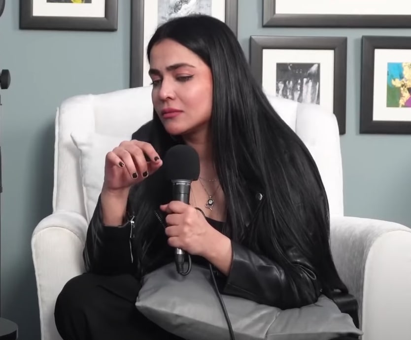 Humaima Malick In Tears Sharing Personal Details