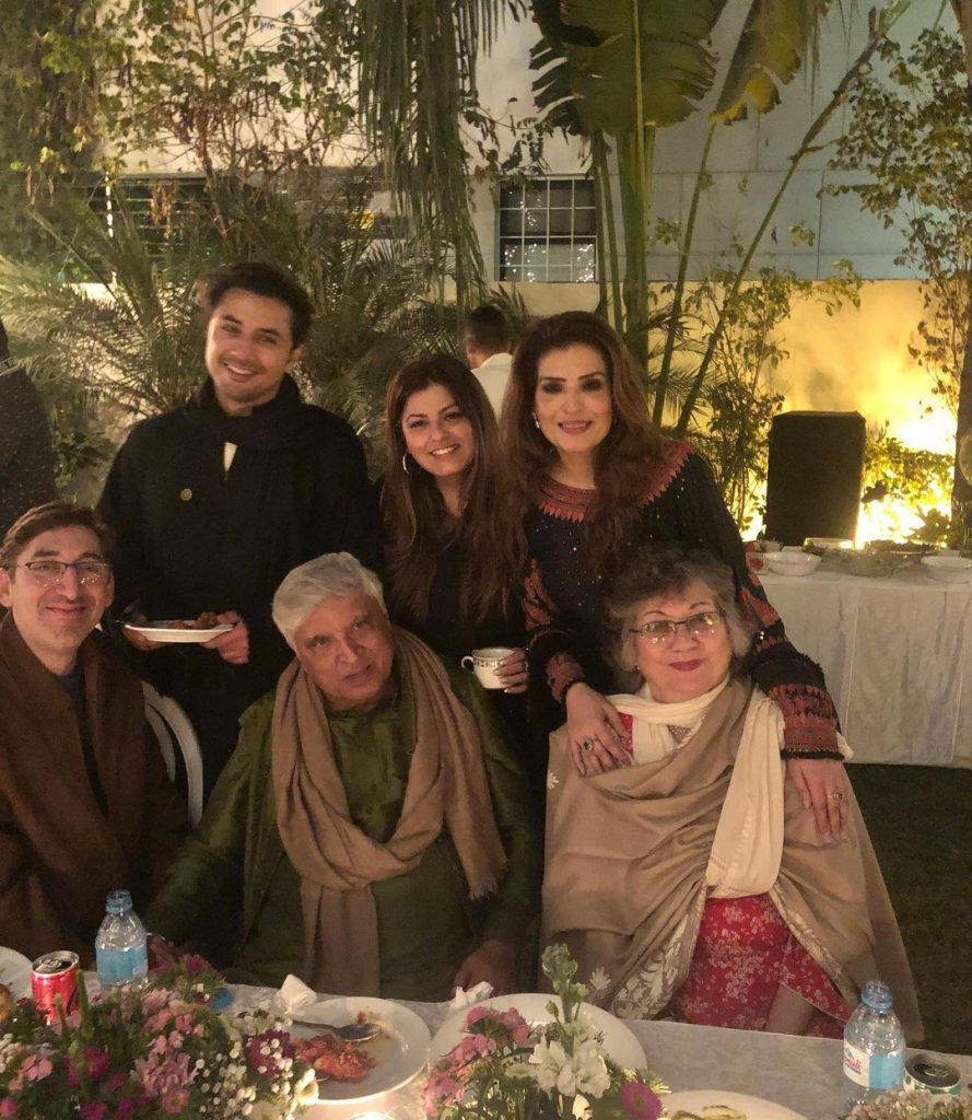 Candid Pictures And Videos Of Javed Akhtar With Pakistani Celebrities