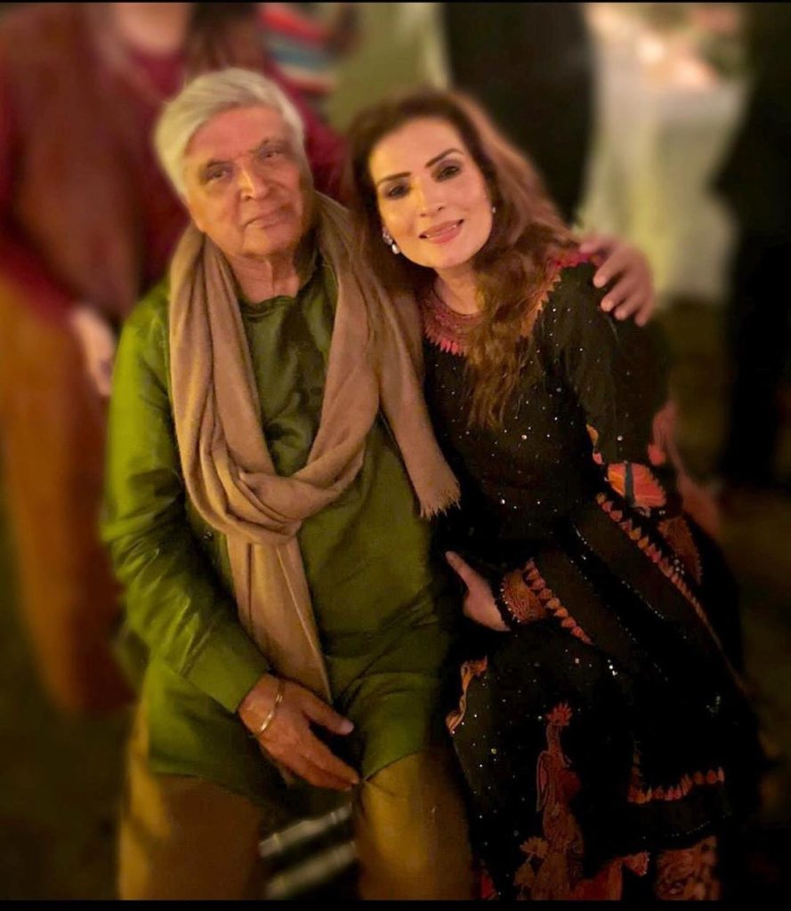 Candid Pictures And Videos Of Javed Akhtar With Pakistani Celebrities