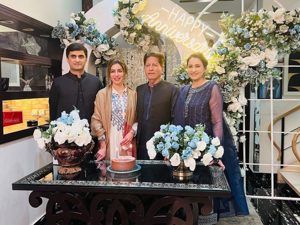 Sadia Faisal Celebrates Anniversary With Family Attending