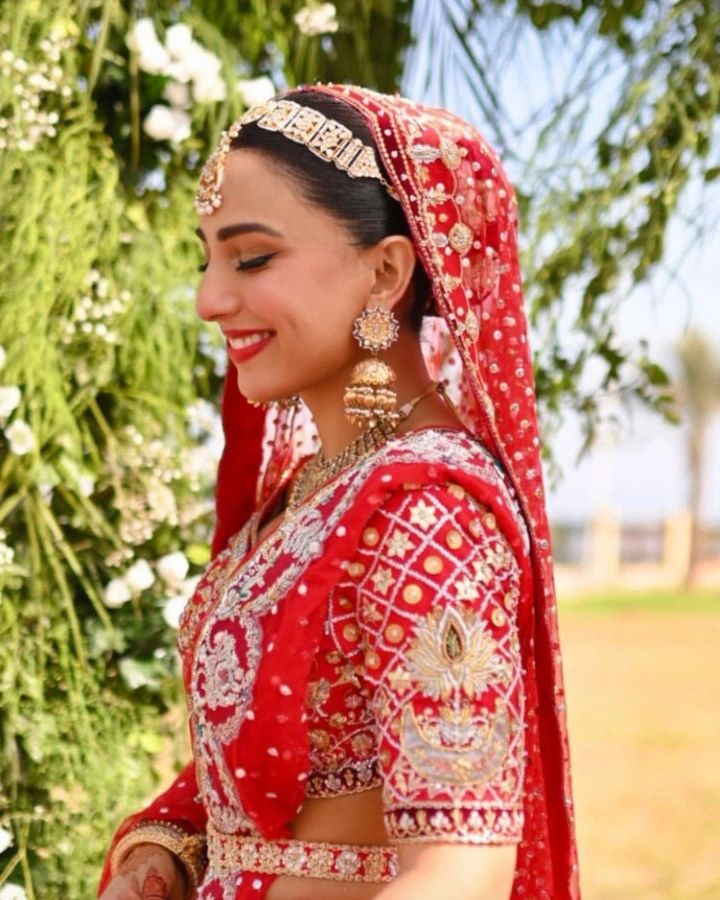 Ushna Shah Calls Out Blogger For Leaking Her Wedding Pictures