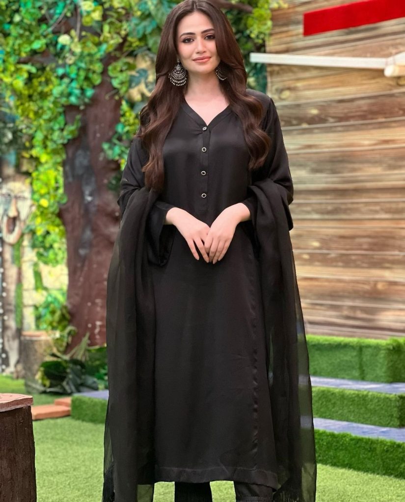 Sana Javed's Adorable Looks from Jeeto Pakistan League Ramazan Special