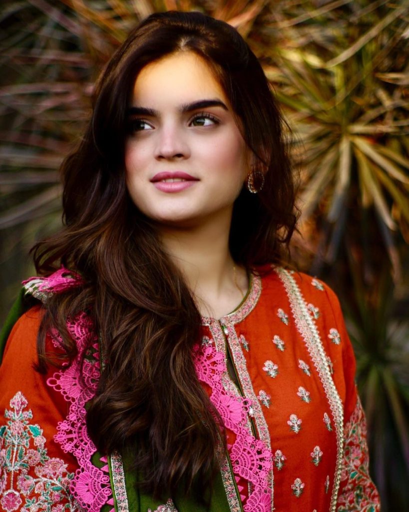 Syeda Aliza Sultan's First Modeling Venture Gets Public Appreciation