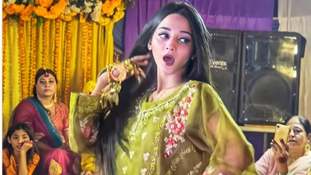 Dil Ye Pukare Aaja Girl Trolled For Wearing Same Dress In Music Video