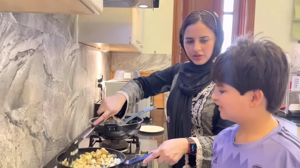Fatima Effendi And Kanwar Arsalan Iftar Preparations With Kids