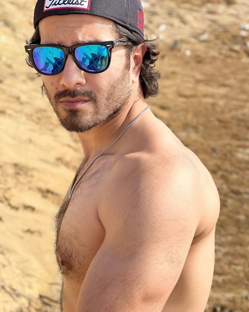 Feroze Khan Shirtless Pictures Get Public Disapproval