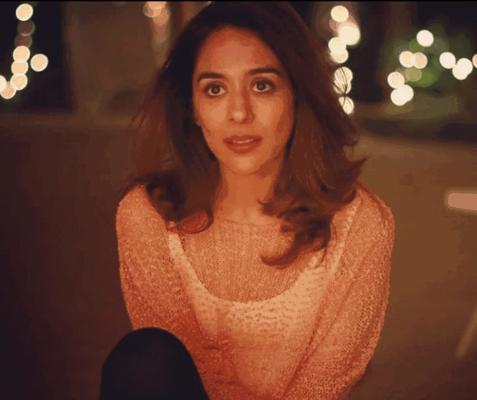 Yasra Rizvi’s Poetry Leads to Emotional Connection with Fans