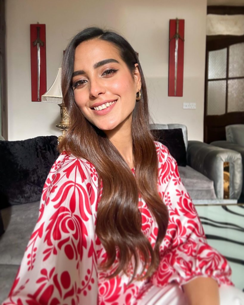 Iqra Aziz Upcoming Drama Mannat Murad Details & BTS Pictures