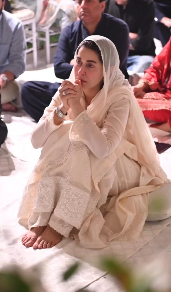 Celebrities Gathered at Shaista Lodhi's Place for Prayers