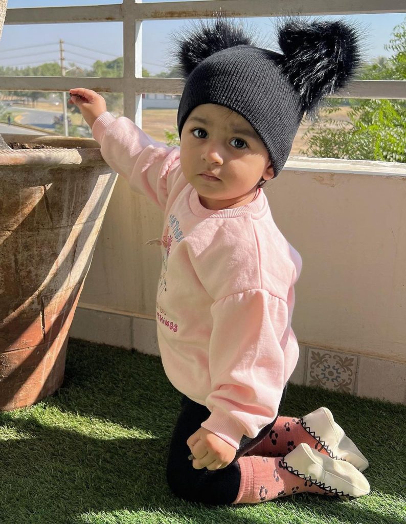 Sarah Khan Latest Beautiful Pictures With Baby Alyana Falak