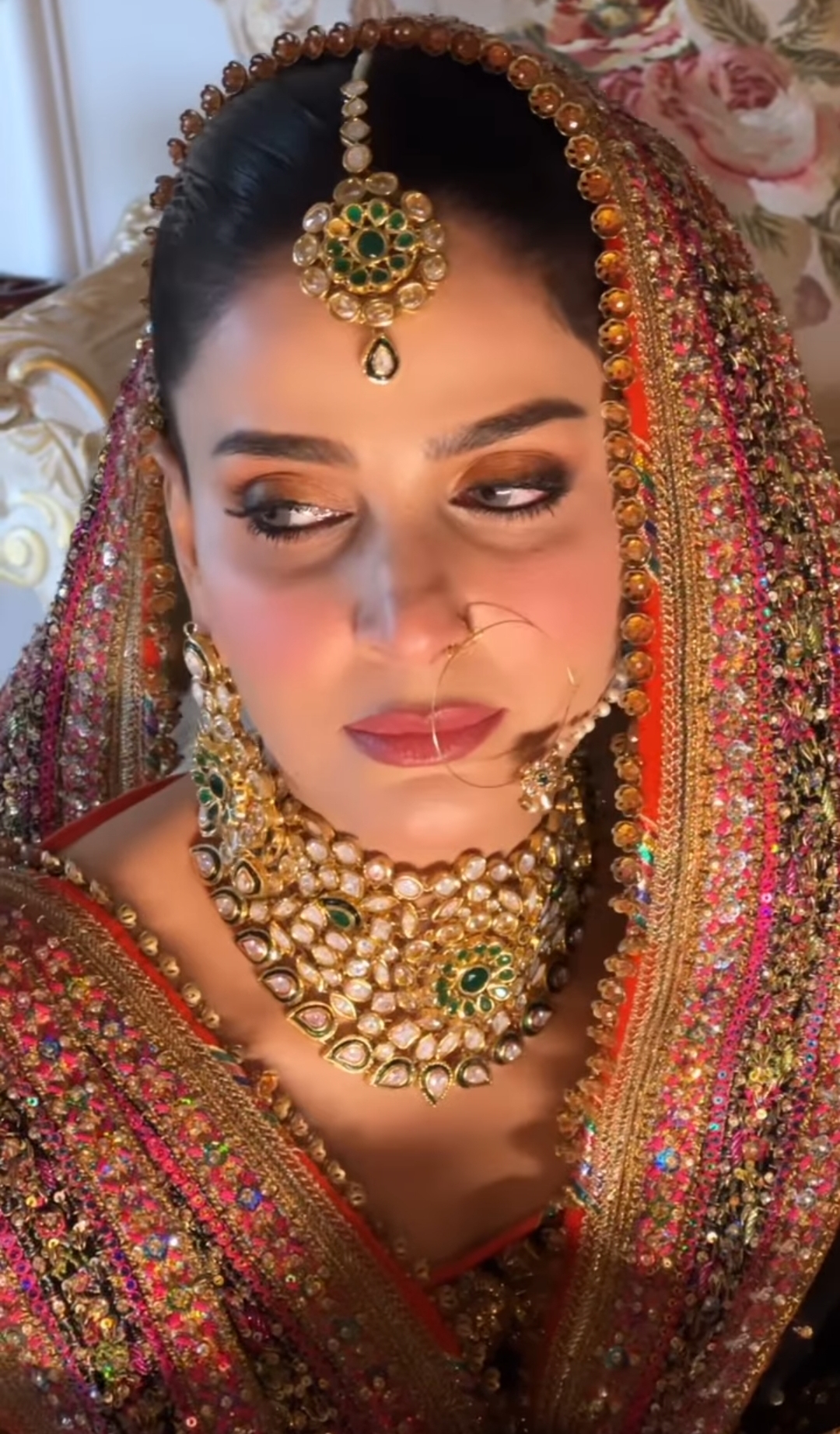 Saba Qamar's Royal Bridal Look Adored By Fans | Reviewit.pk