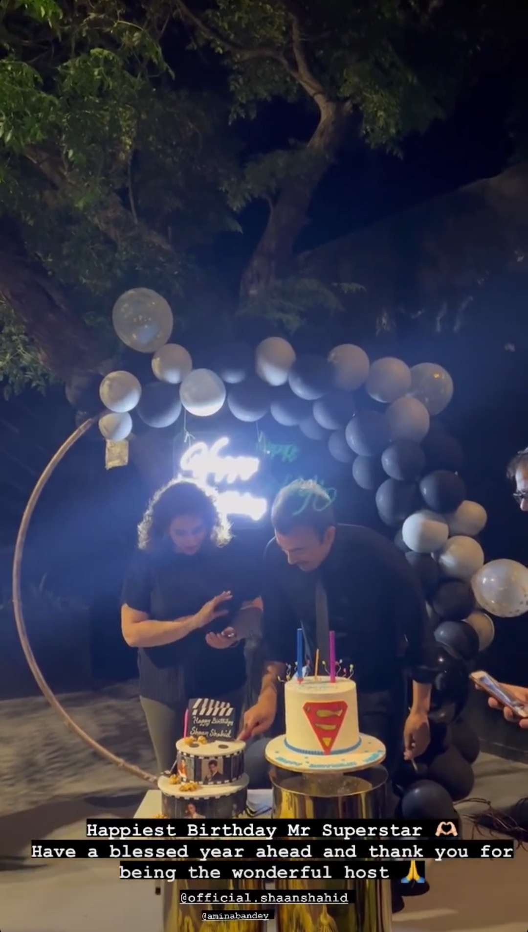 Shaan Shahid 52nd Birthday Celebration With Friends & Family | Reviewit.pk