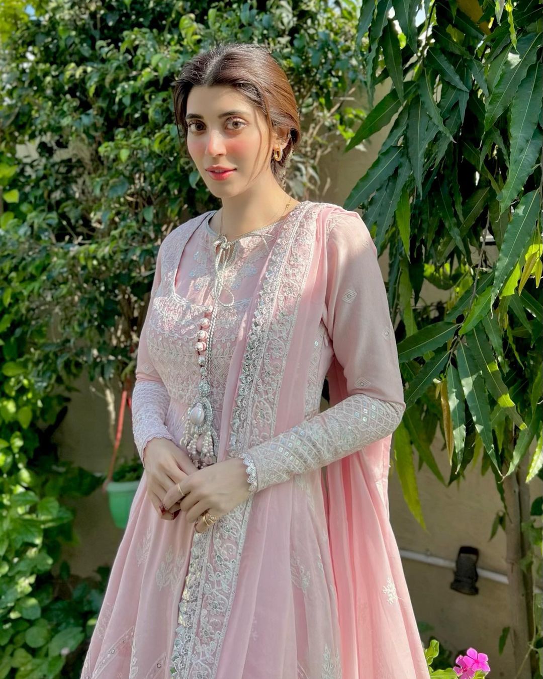 Urwa Hocane and Farhan Saeed's Recent Eid Pictures | Reviewit.pk