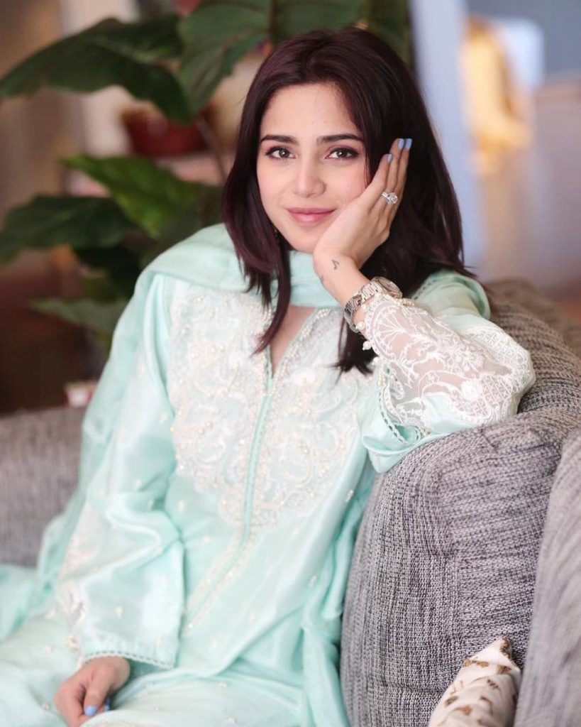 Aima Baig Was Asked Out On A Date By A 72 Year Old Man At A Call Centre