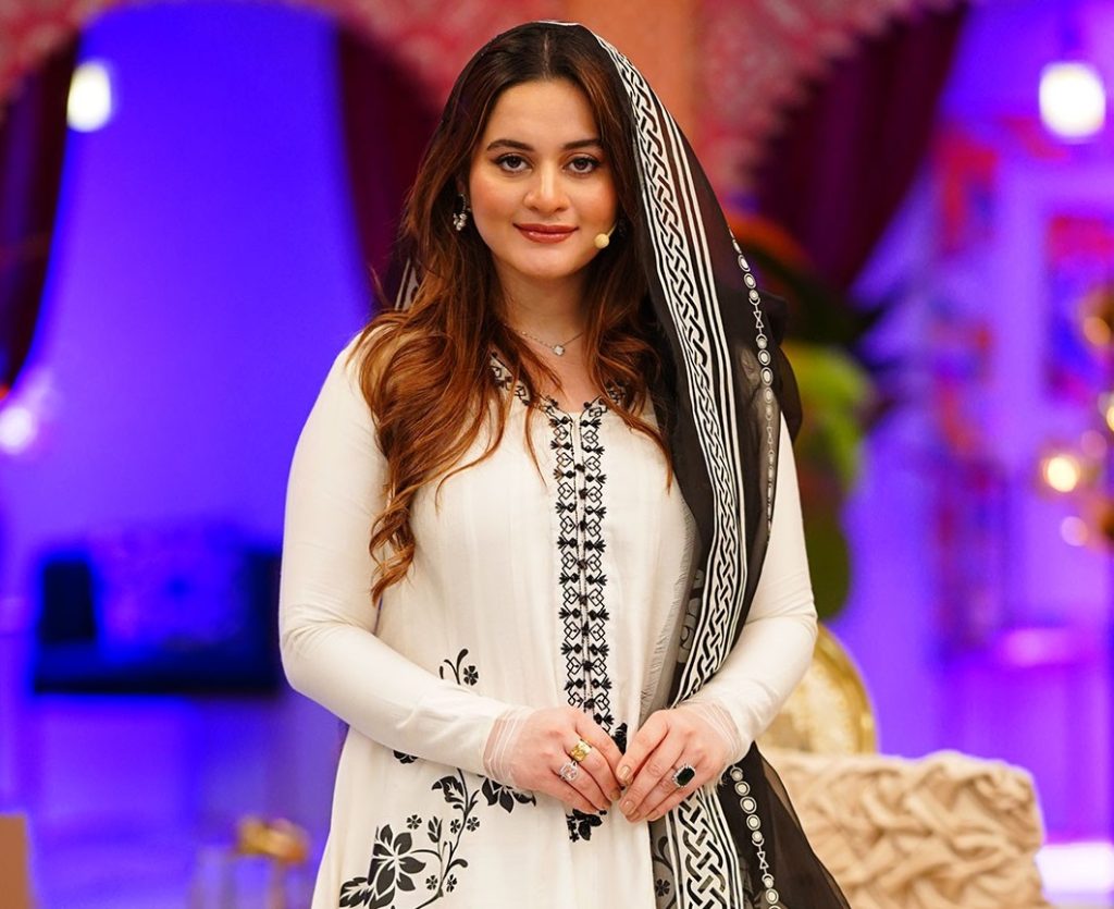 How Aiman Khan's Father Unexpected Death Effected Her And Her Mother