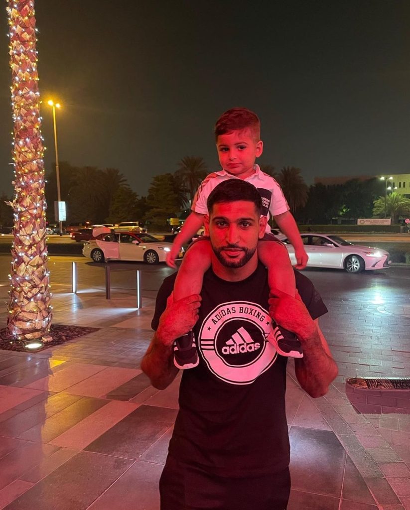 Boxer Amir Khan Visit To Amusement Park With Wife And Kids