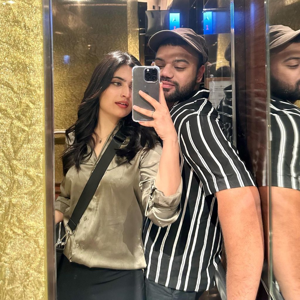 Ducky Bhai's Wife Aroob Jatoi Shares Pictures From Singapore Trip