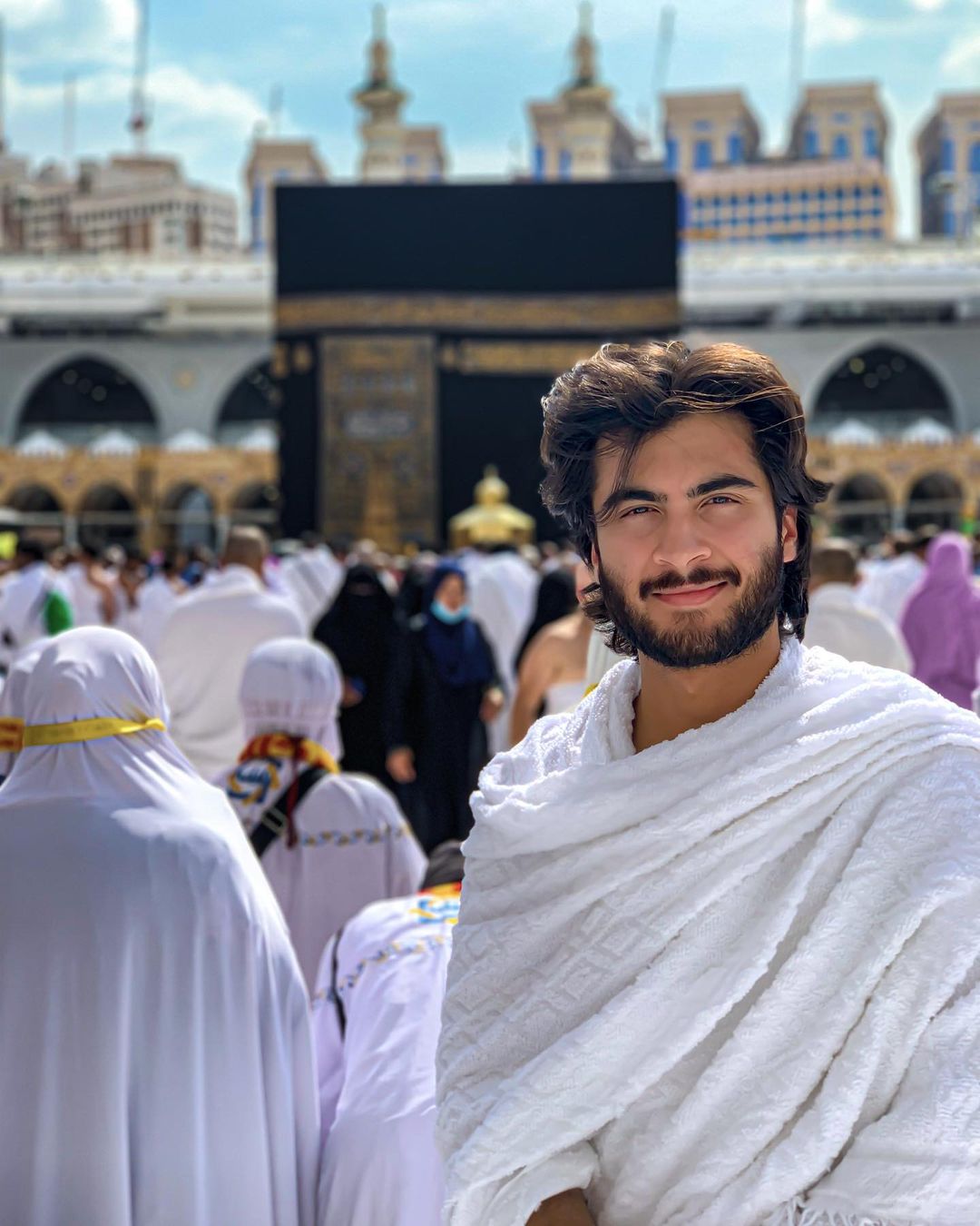 Pakistani Celebrities Who Performed Umrah In The Month Of Ramadan 2023 ...