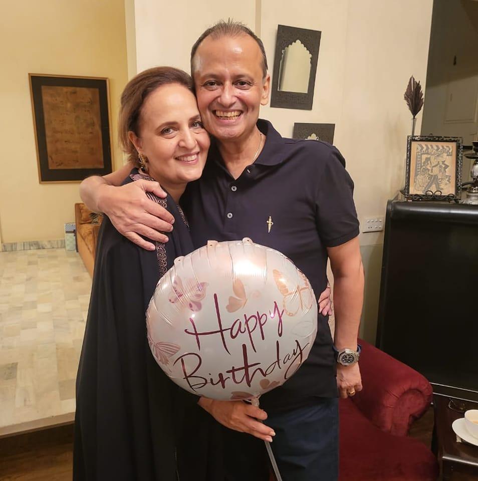 Hina Khawaja Bayat Gets Emotional Remembering Her Late Husband