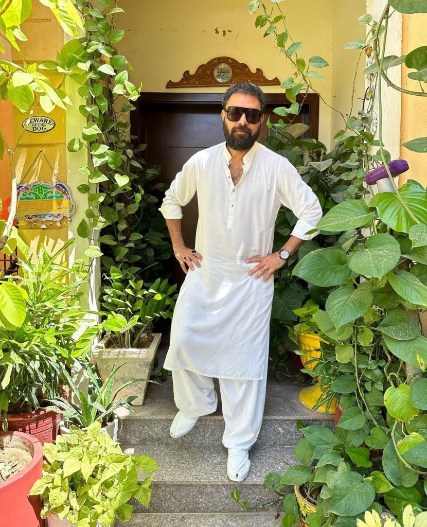 Iqra Aziz and Yasir Hussain Pictures with Family from Eid UL Fitr Day 1