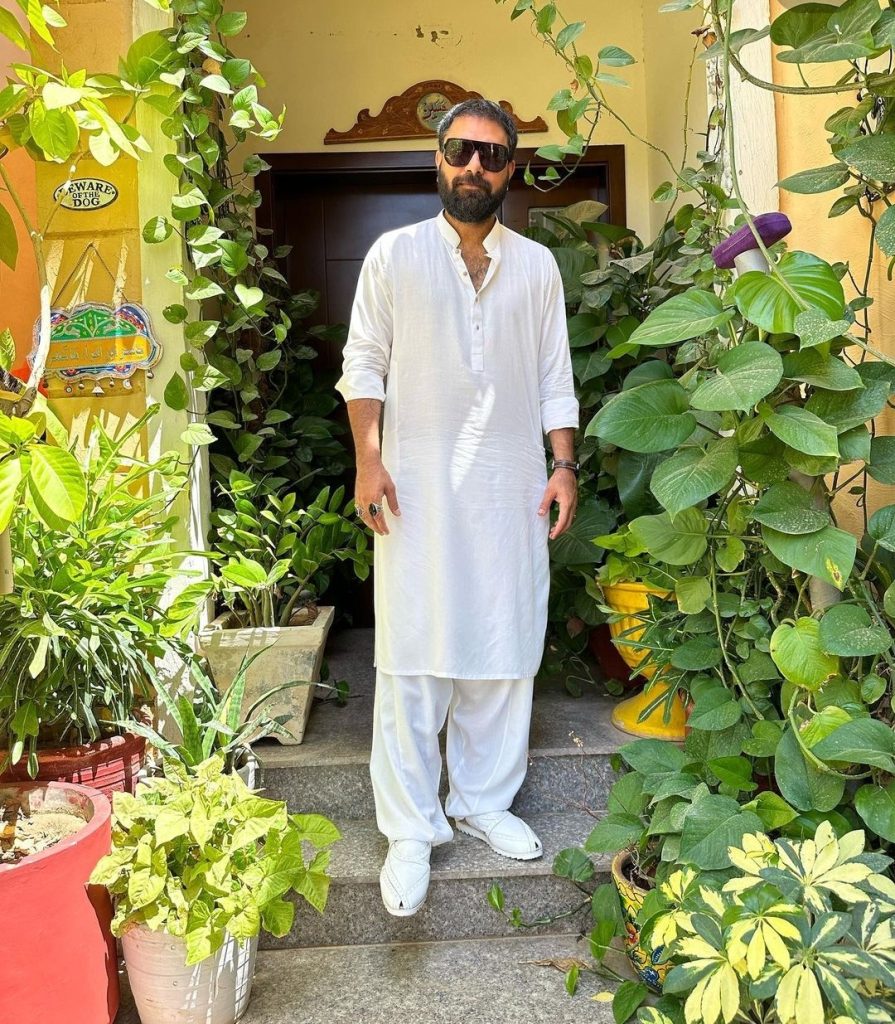 Iqra Aziz and Yasir Hussain Pictures with Family from Eid UL Fitr Day 1