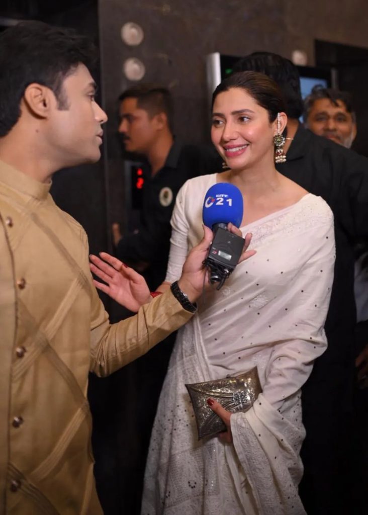 Money Back Guarantee Star-Studded Premiere Held In Karachi