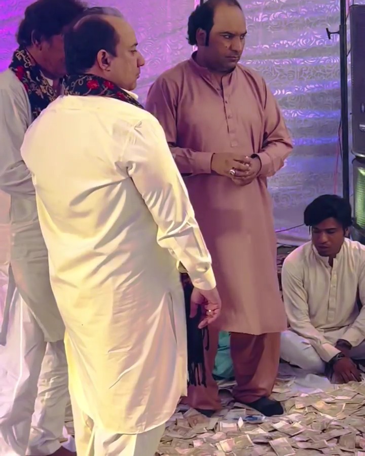 Money Wasted At Rahat Fateh Ali Khan Qawali Will Surprise You