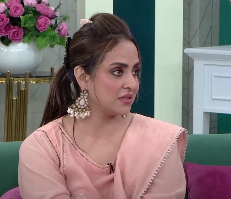 Nadia Khan Cries In Live Show Talking About Her Struggles
