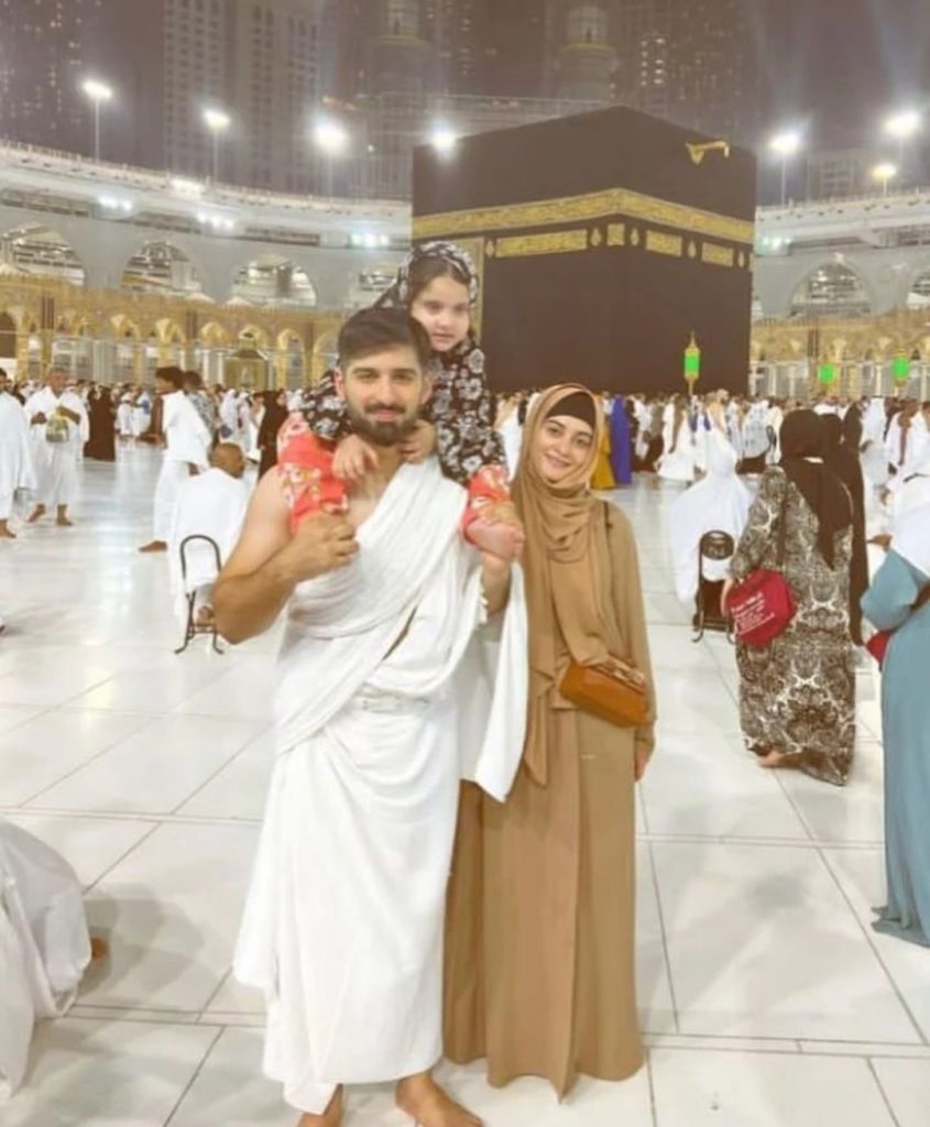 Aiman Khan and Muneeb Butt Umrah Journey New Pictures