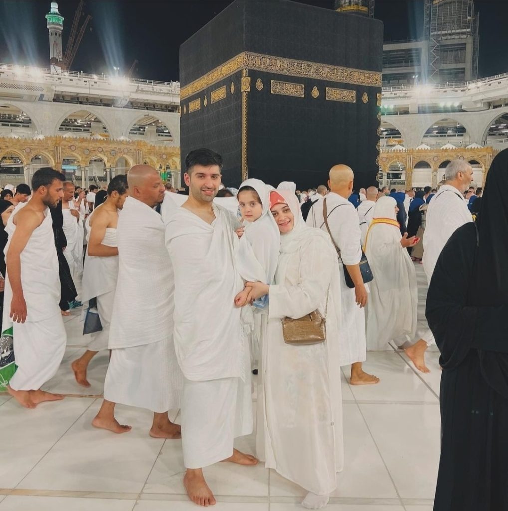 Aiman Khan and Muneeb Butt Umrah Journey New Pictures