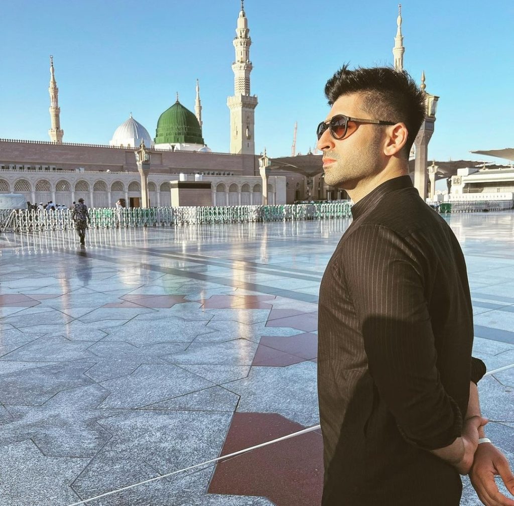 Aiman ​​Khan and Muneeb Butt's pictures from Masjid e Nabvi