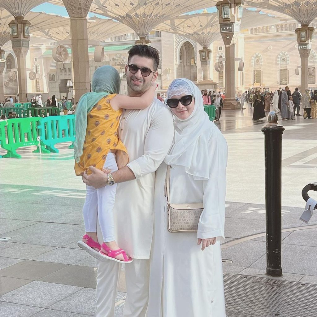 Aiman Khan and Muneeb Butt Pictures From Masjid E Nabwi