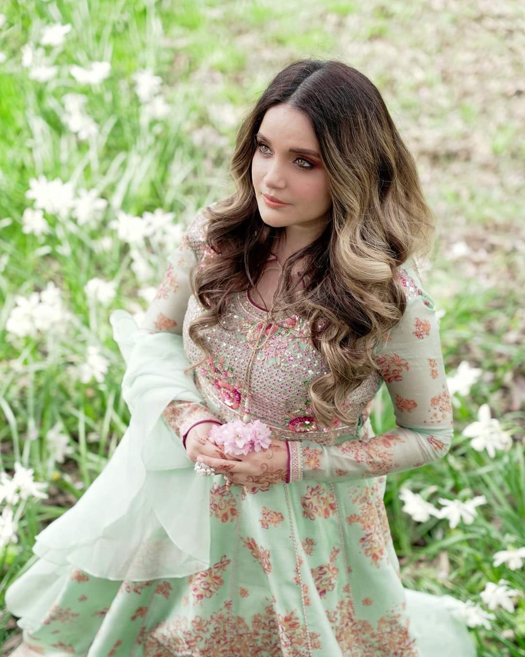 Armeena Rana Khan Celebrates Half Birthday of Daughter | Reviewit.pk
