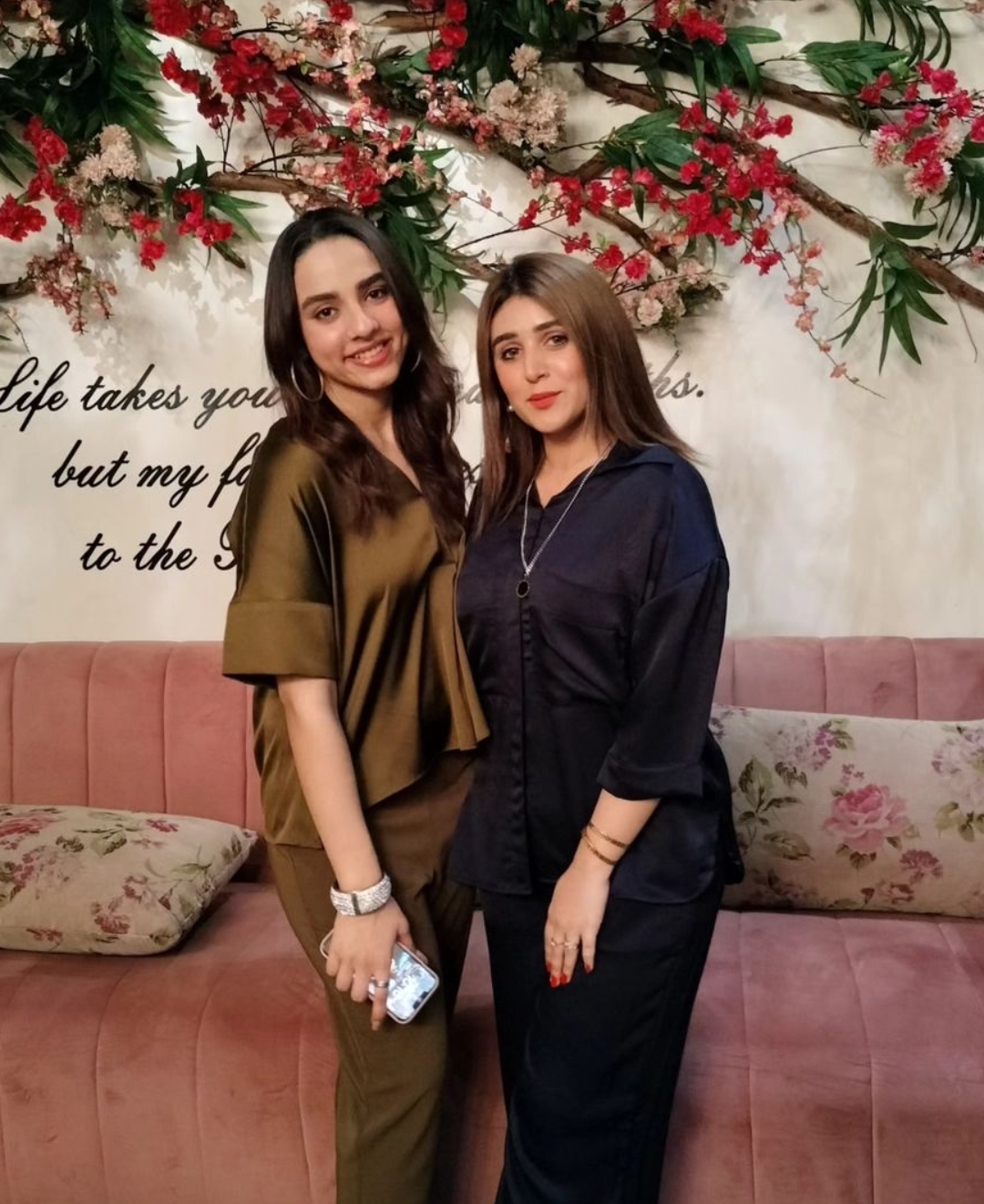 Pictures from Nadia Khan Daughter Alyzeh's 20th Birthday Party ...