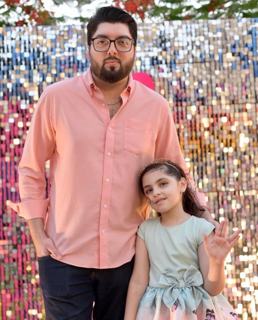 Junaid Jamshed Granddaughter Nafeesa's Adorable Pictures With Father