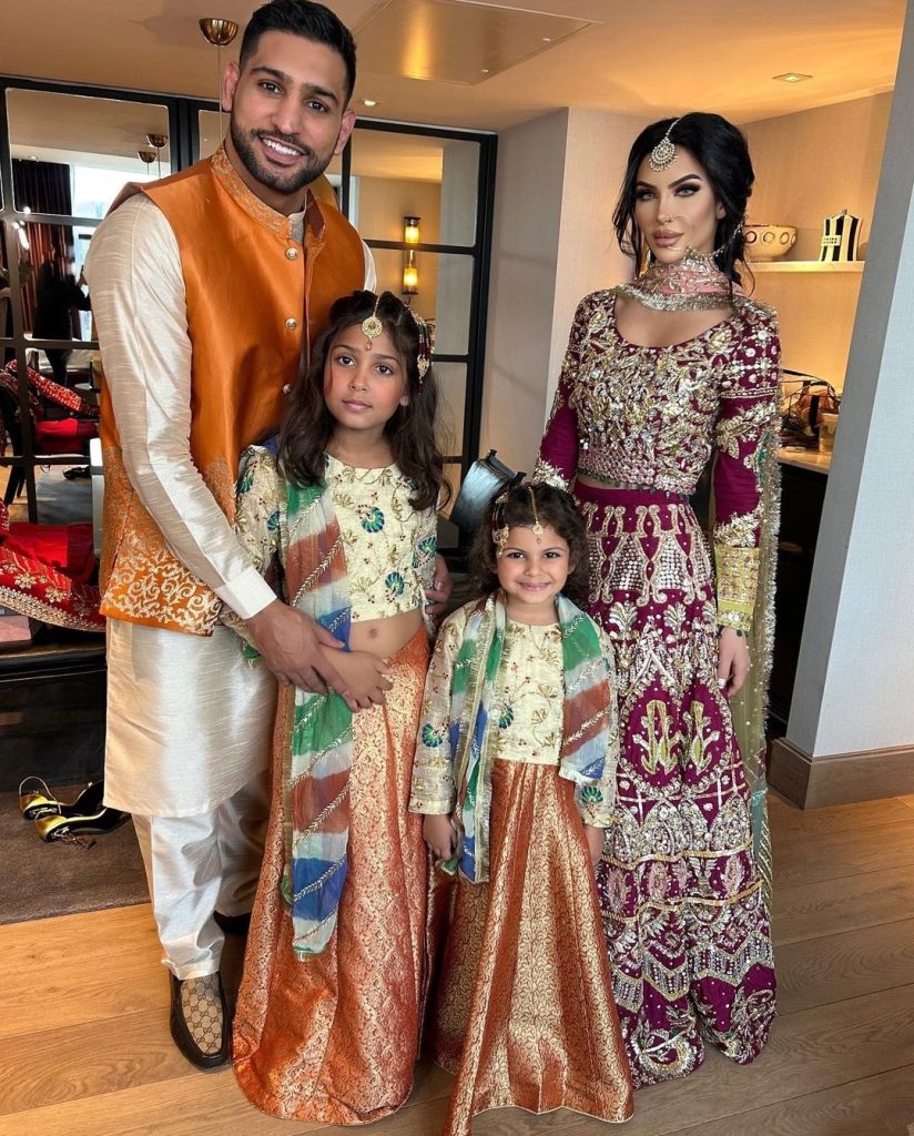 Amir Khan Pictures With Wife From Family Wedding