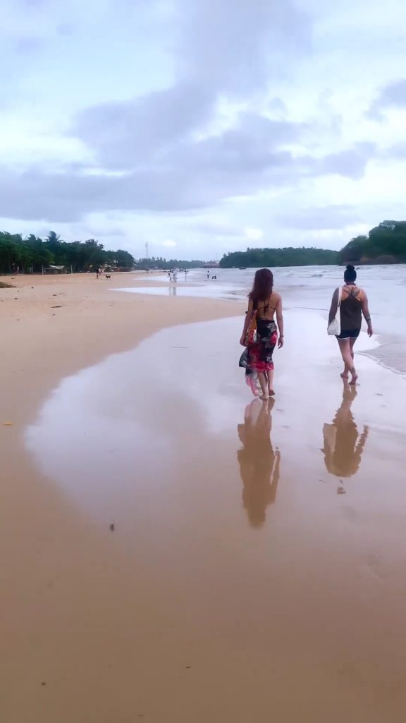 Ayesha Omar Takes A Beach Trip As She Goes On A Detox Journey