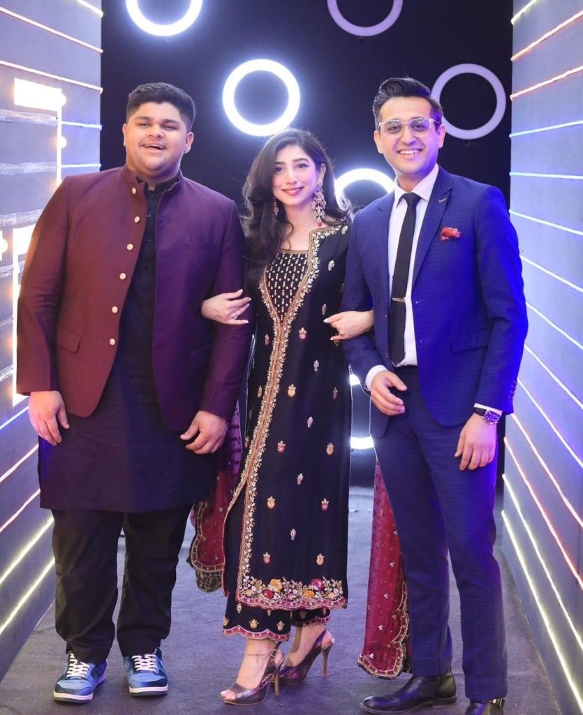 Mariyam Nafees Pictures with Husband and Friends