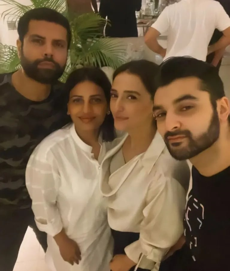 Momal Sheikh Celebrates Birthday With Family And Friends