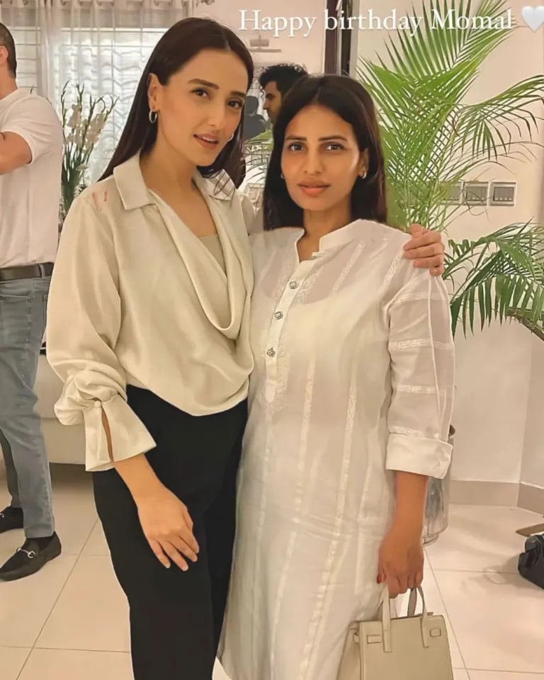 Momal Sheikh Celebrates Birthday With Family And Friends