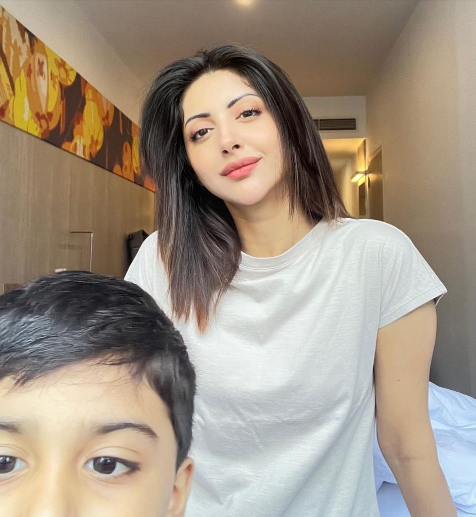 Moomal Khalid's Latest Beautiful Family Pictures From Malaysia