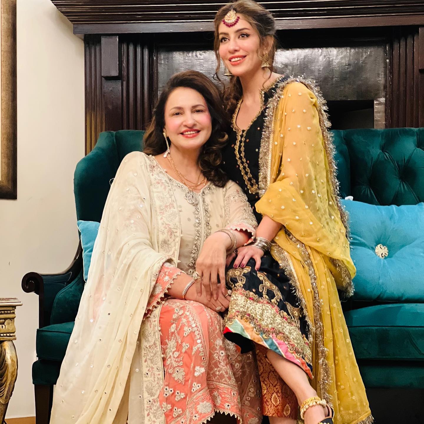 Mother-Daughter Duo Saba Faisal And Sadia Faisal Looking Gorgeous At A ...