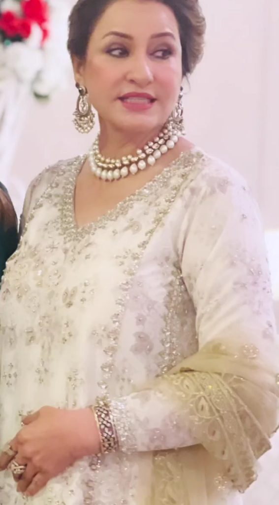 Saba Faisal With Family At Her Niece's Wedding