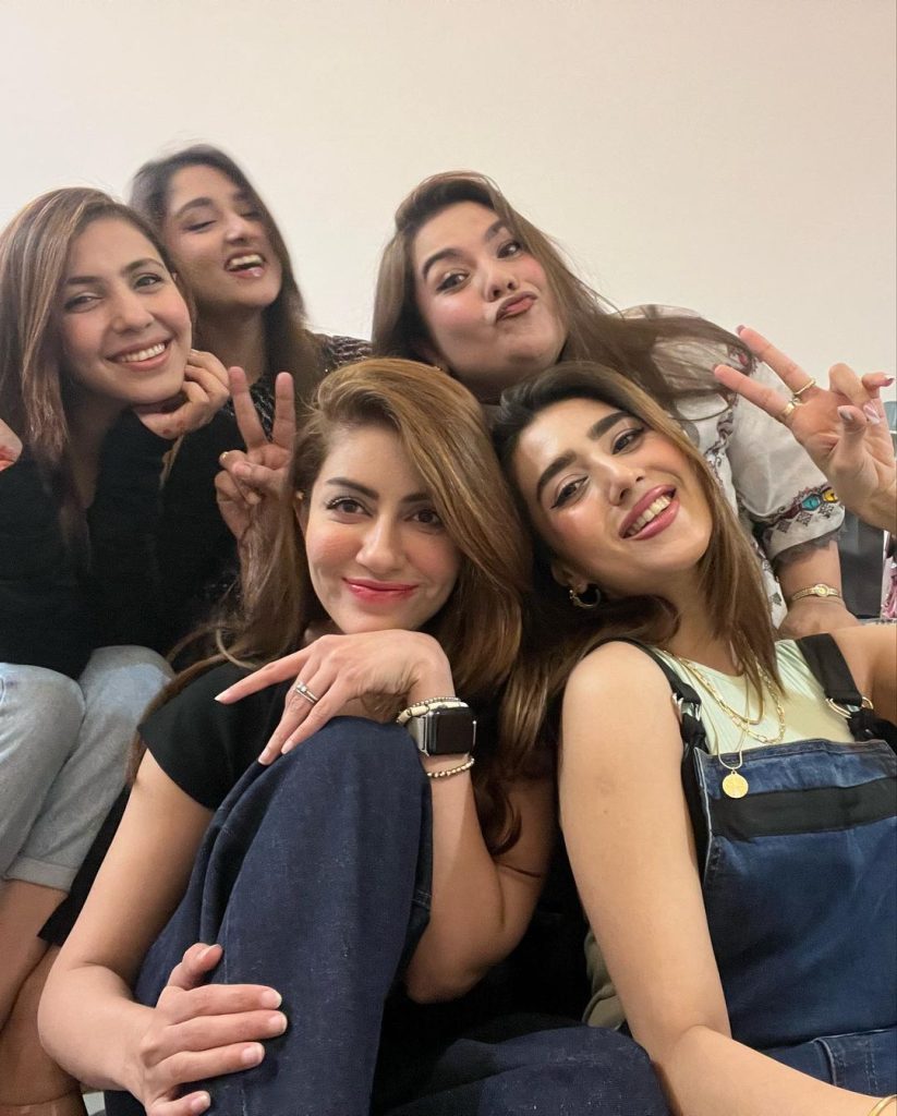 Sadia Faisal Has A Great Time Hanging Out With Friends