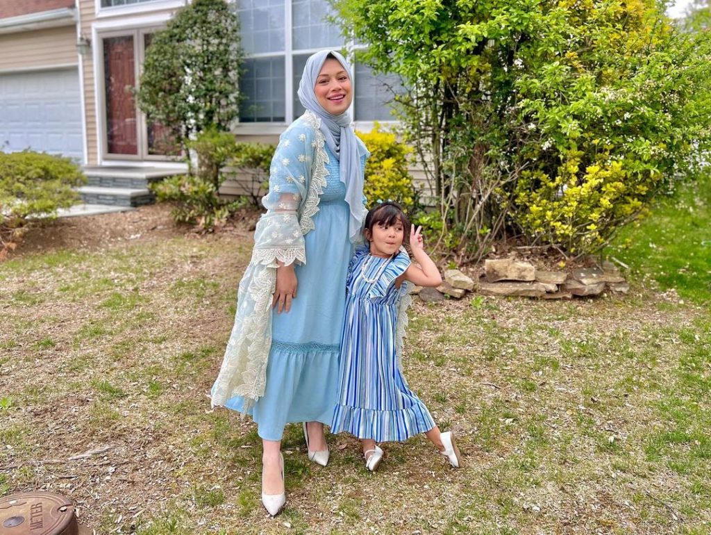 Sidra Batool With Her Beautiful Daughters In New York