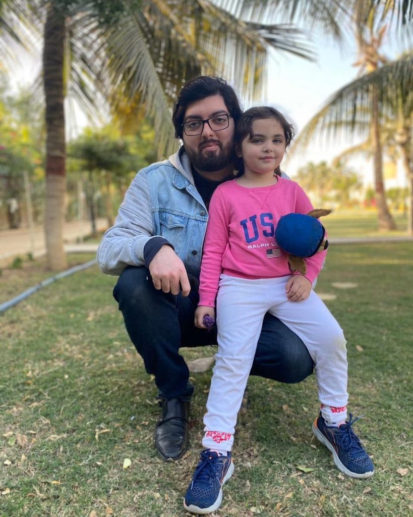 Junaid Jamshed Granddaughter Nafeesa's Adorable Pictures With Father