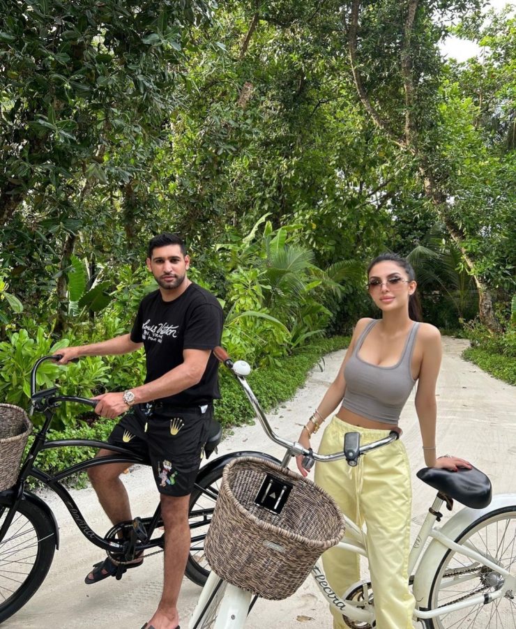 Amir Khan Shares Adorable Pictures With Wife from Joali, Maldives ...